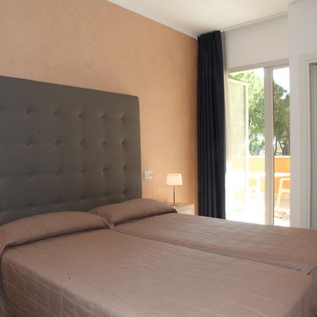 Hotel Garni Losanna Bibione Buitenkant foto
