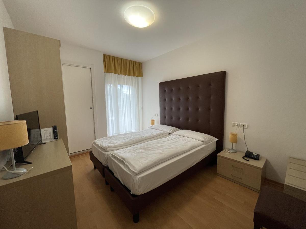 Hotel Garni Losanna Bibione Buitenkant foto