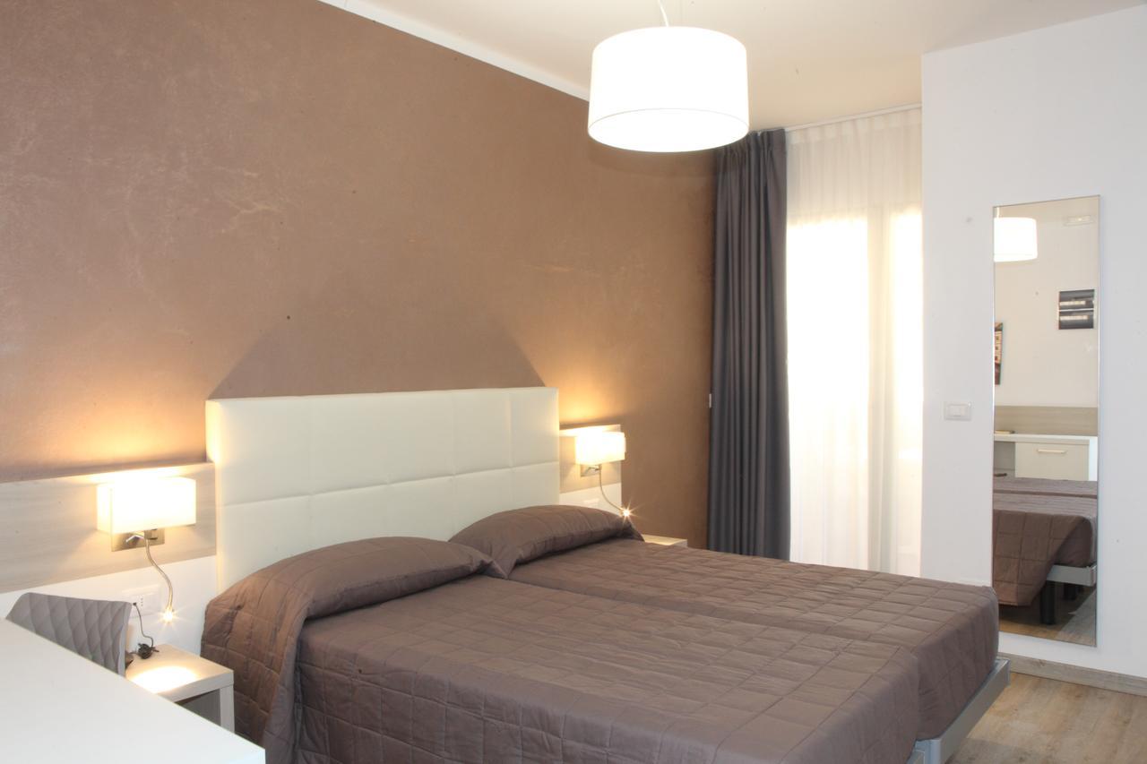 Hotel Garni Losanna Bibione Buitenkant foto